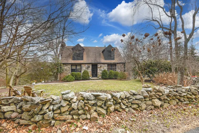 $6,000 | 24 Cartbridge Road, Weston, CT 06883