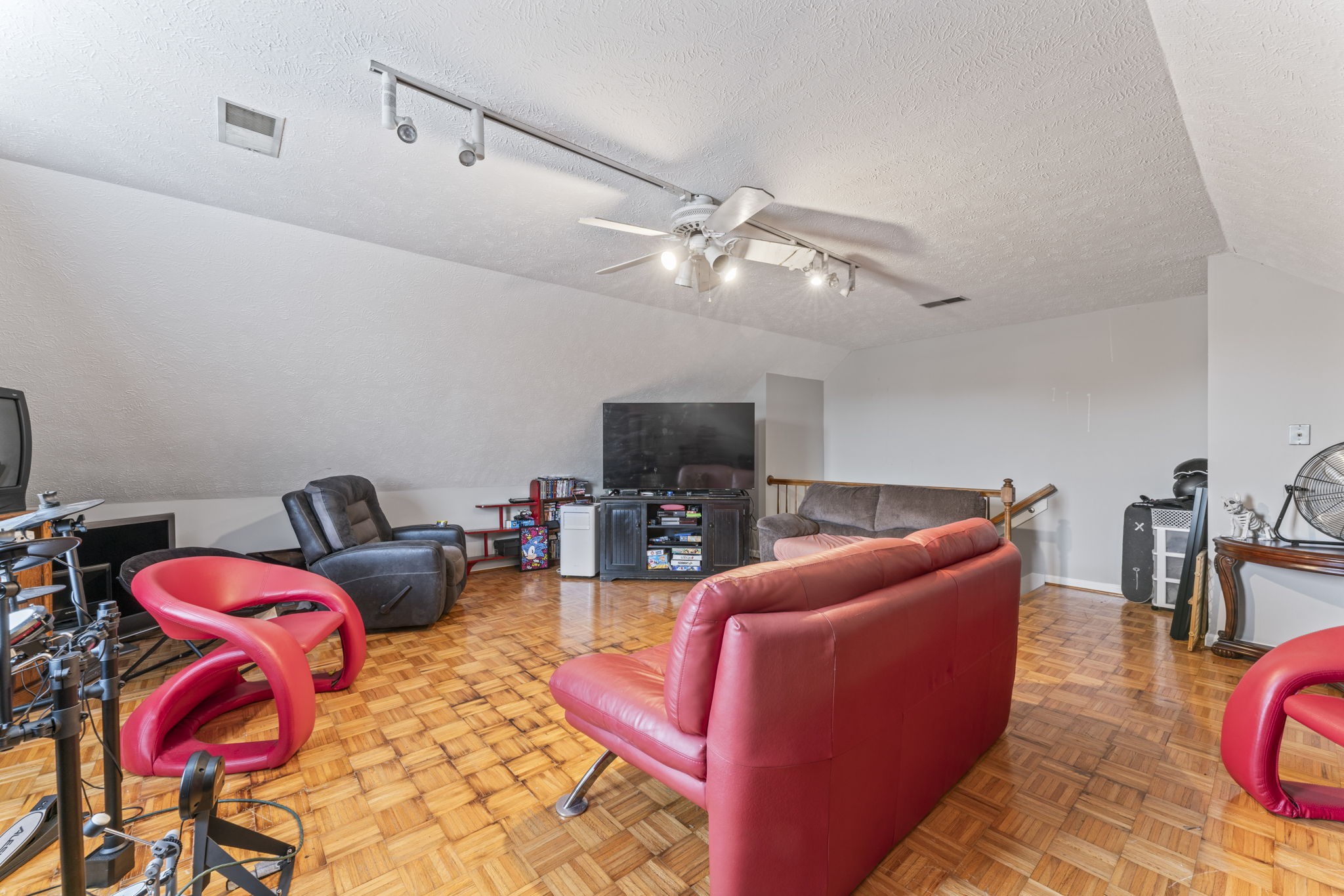 3591 April Lane Murfreesboro, TN 37130 - Photo 15 of 38 a living room with furniture a flat screen tv and a couch