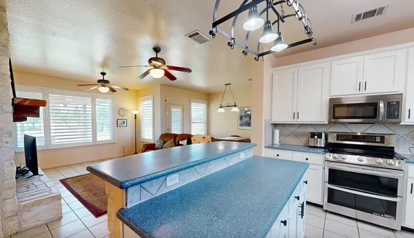 $695,000 | 913 County Road 220, Florence, TX 76527