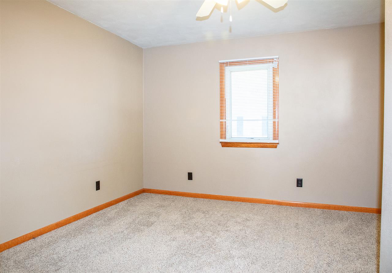 463 2nd Street Hudson, IA 50643 - Photo 12 of 20 Gallery Image 12
