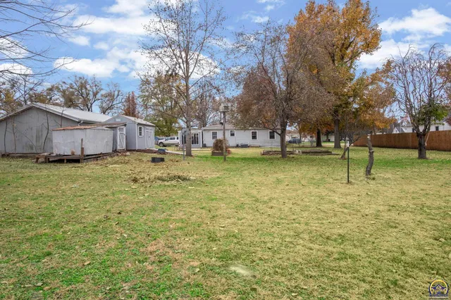 $130,000 | 306 Northeast Lyman Road, Topeka, KS 66608