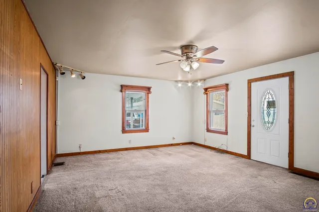 $130,000 | 306 Northeast Lyman Road, Topeka, KS 66608