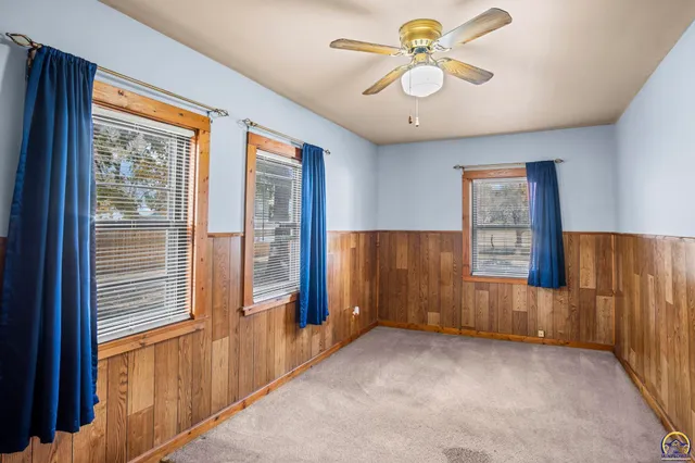 $130,000 | 306 Northeast Lyman Road, Topeka, KS 66608