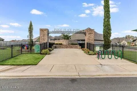 $250,000 | 1108 Deer Meadow Boulevard, Broussard, LA 70518