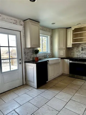 $424,000 | 814 Eureka Road, Eureka, MO 63025