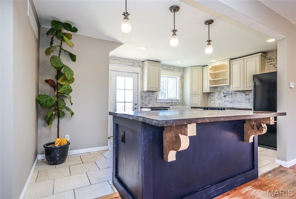 814 Eureka Road Eureka, MO 63025 - Photo 10 of 53