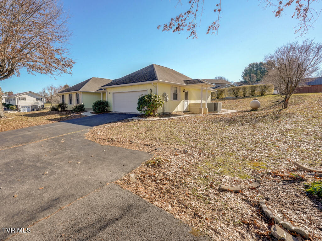 5104 Reedy Creek Road Bristol, VA 24202 - Photo 4 of 44 5104 Reedy Creek Rd MLS0004