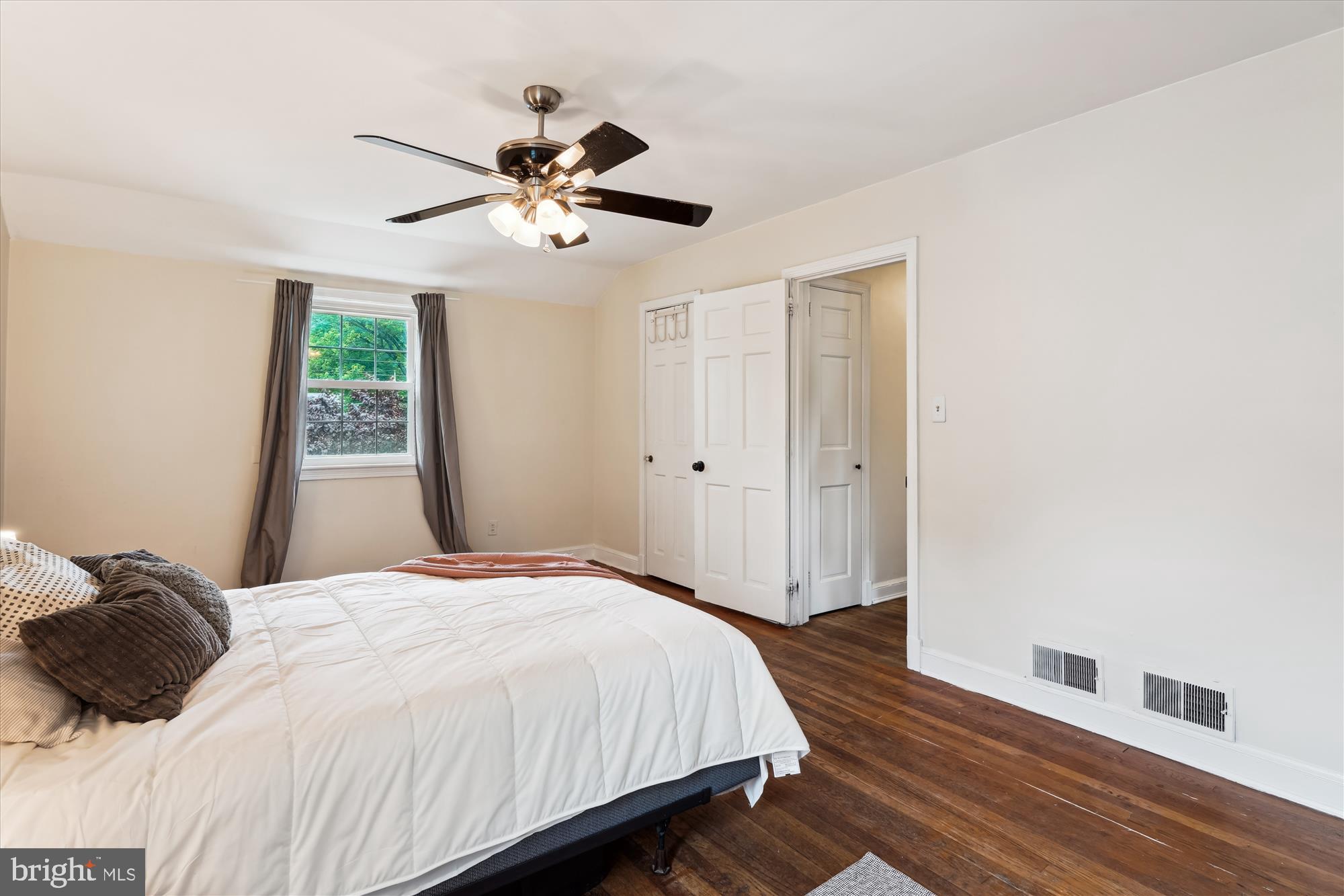 2106 Ross Road Silver Spring, MD 20910 - Photo 31 of 55