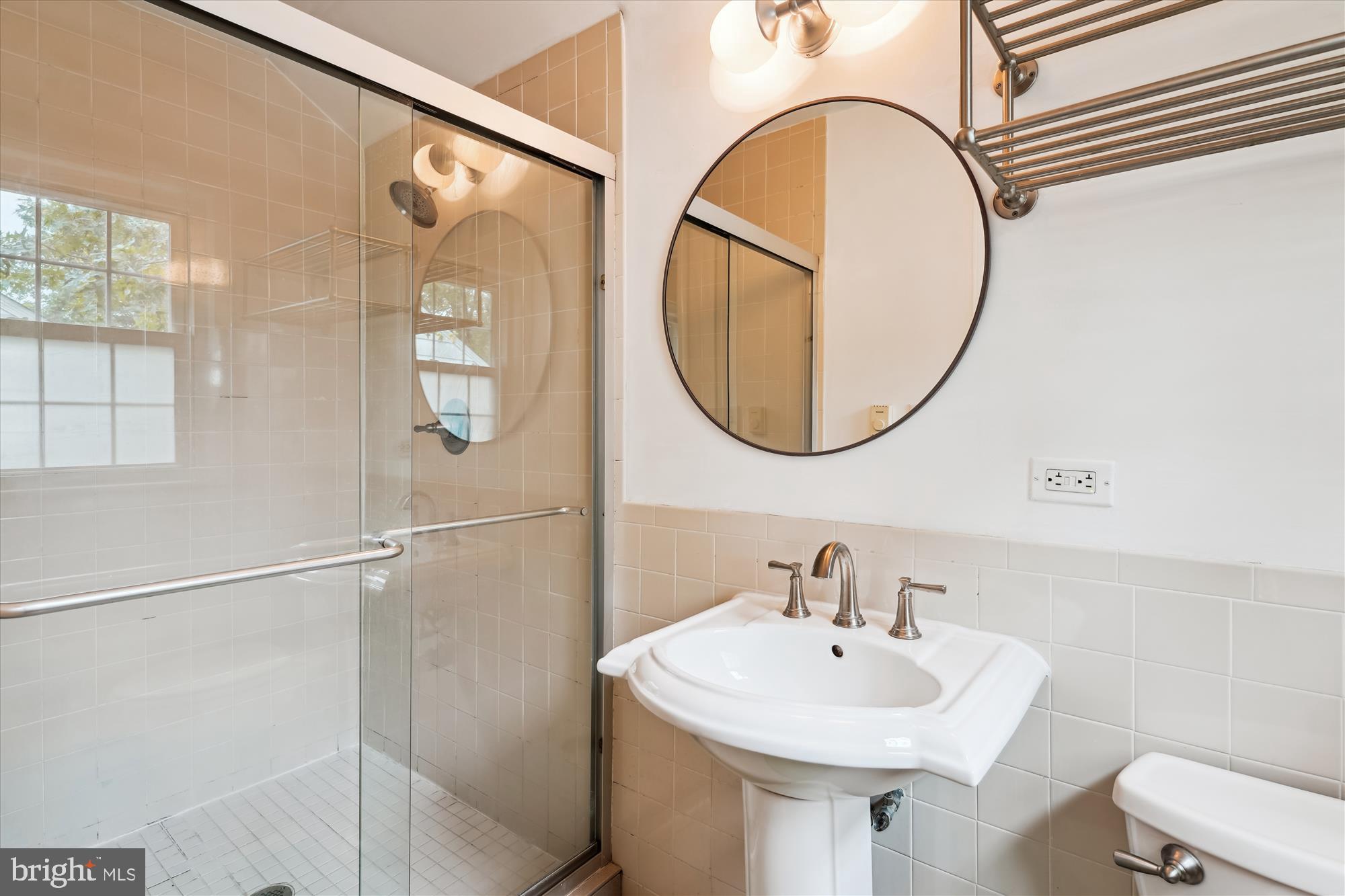 2106 Ross Road Silver Spring, MD 20910 - Photo 34 of 55