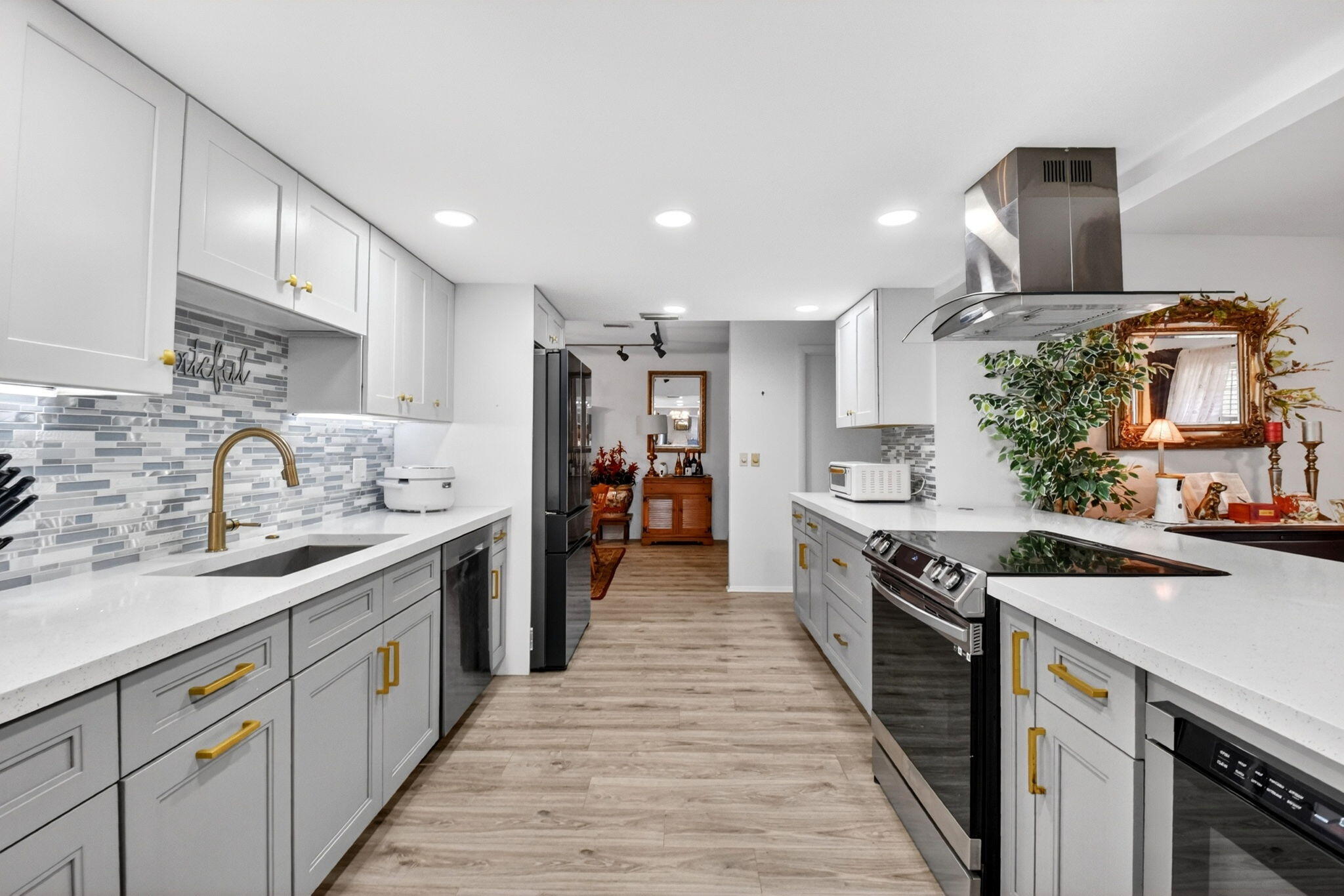 3120 Seagrape Road Lake Worth, FL 33462 - Photo 15 of 48 IMG_1929