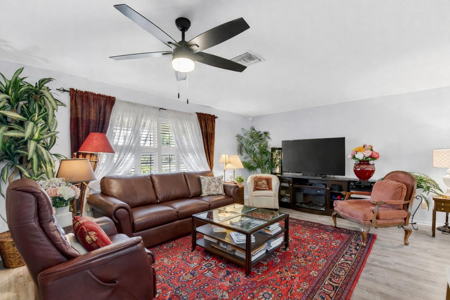 3120 Seagrape Road Lake Worth, FL 33462 - Photo 2 of 48 IMG_1939