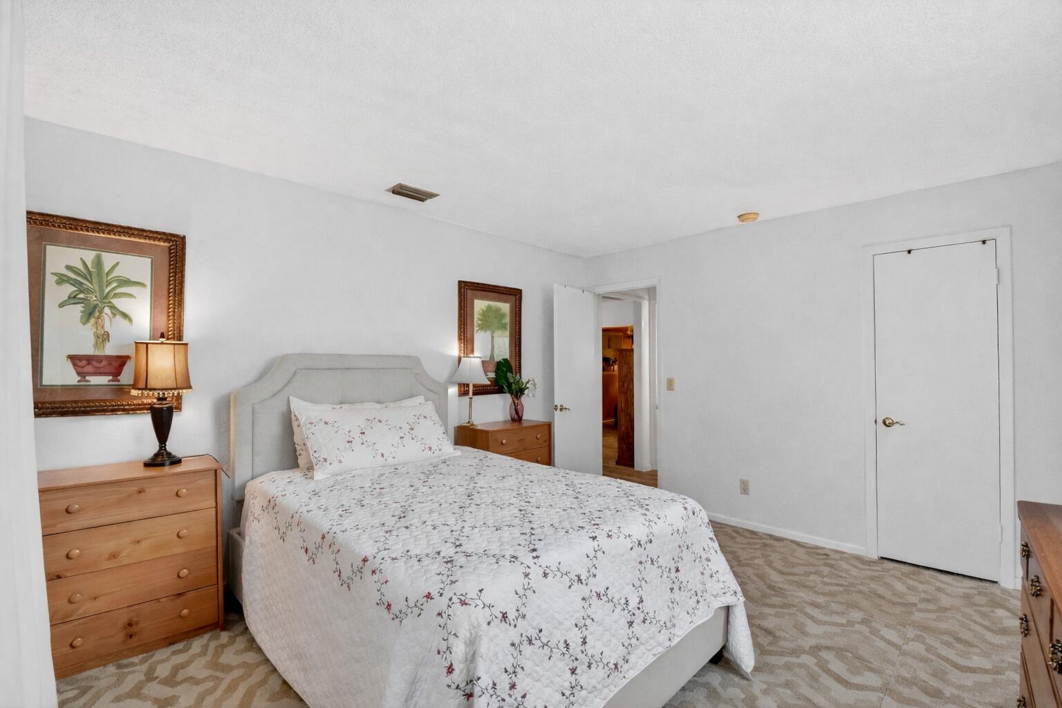 3120 Seagrape Road Lake Worth, FL 33462 - Photo 33 of 48 IMG_1954