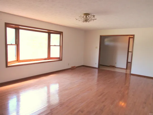 $2,100 | 4401 East Cambridge Court, Bloomington, IN 47408