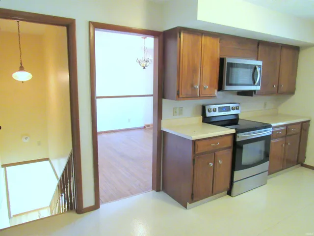 $2,100 | 4401 East Cambridge Court, Bloomington, IN 47408