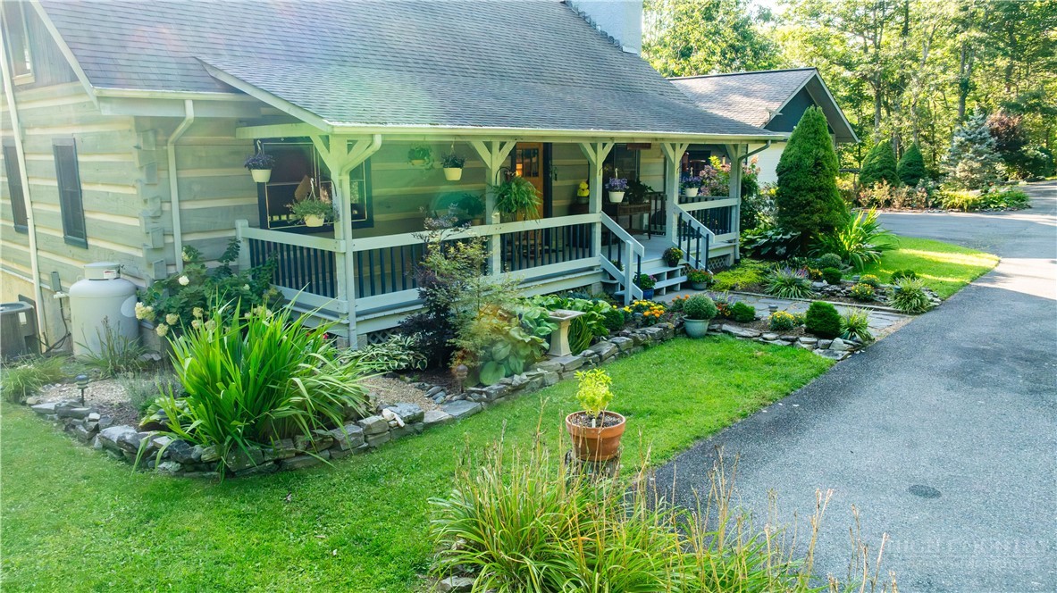 634 Stover Ridge Road Newland, NC 28657 - Photo 8 of 32 Gallery Image 8