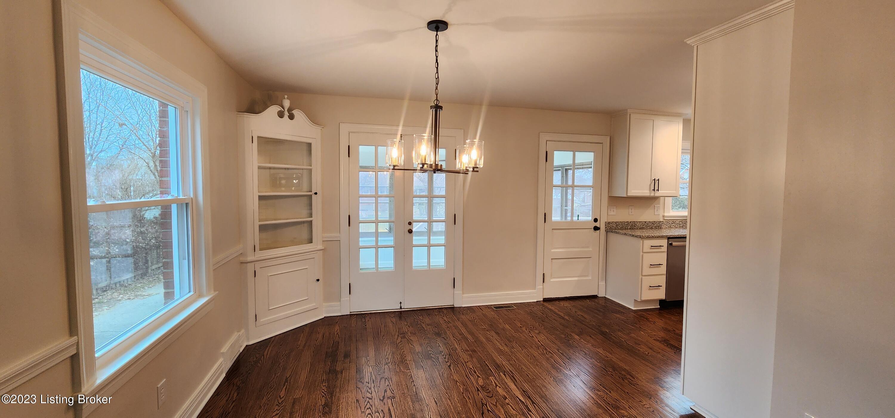 905 Perryman Road Louisville, KY 40207 - Photo 9 of 106 20230111_151038