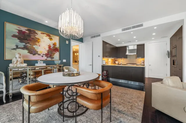 $975,000 | 200 Congress Avenue, Unit 13A, Austin, TX 78701