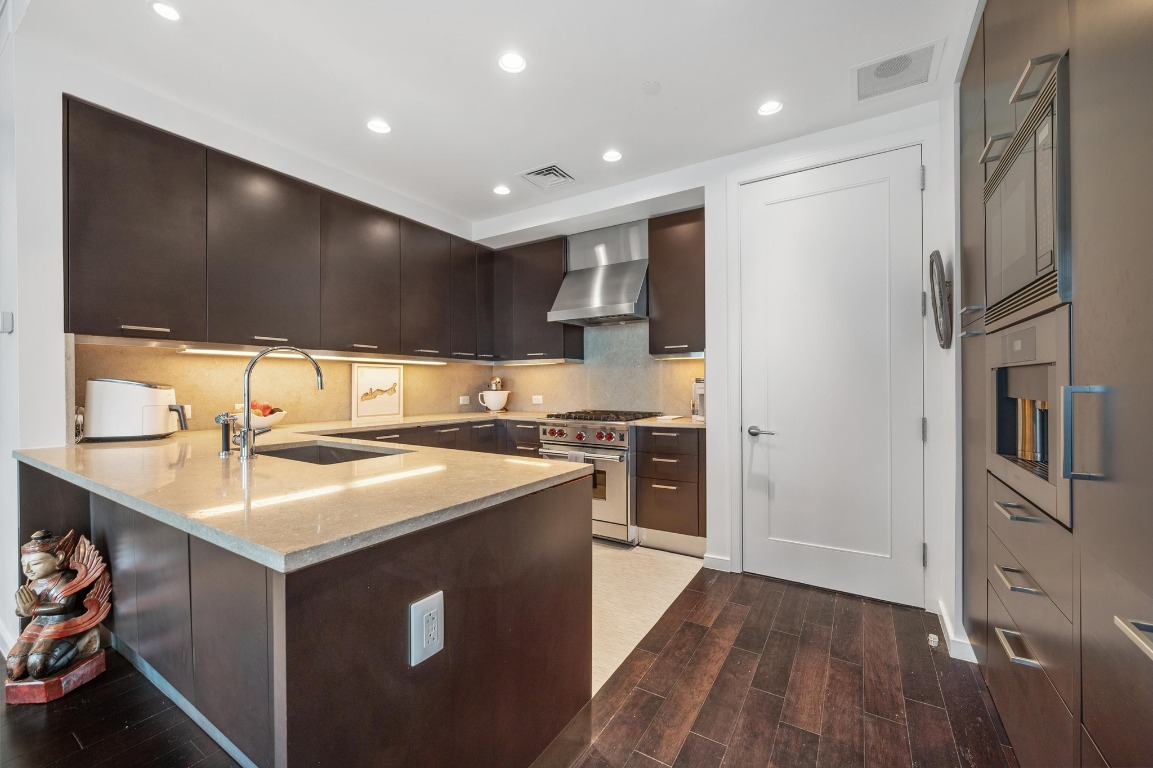 200 Congress Avenue, Unit 13A Austin, TX 78701 - Photo 14 of 34