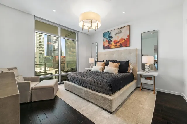 $975,000 | 200 Congress Avenue, Unit 13A, Austin, TX 78701