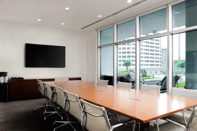 $975,000 | 200 Congress Avenue, Unit 13A, Austin, TX 78701