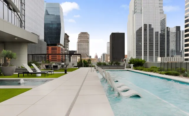 $975,000 | 200 Congress Avenue, Unit 13A, Austin, TX 78701