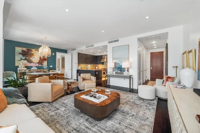 $975,000 | 200 Congress Avenue, Unit 13A, Austin, TX 78701