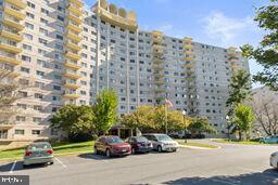 1121 University Boulevard West, Unit 613B Silver Spring, MD 20902 - Photo 2 of 18 Gallery Image 2