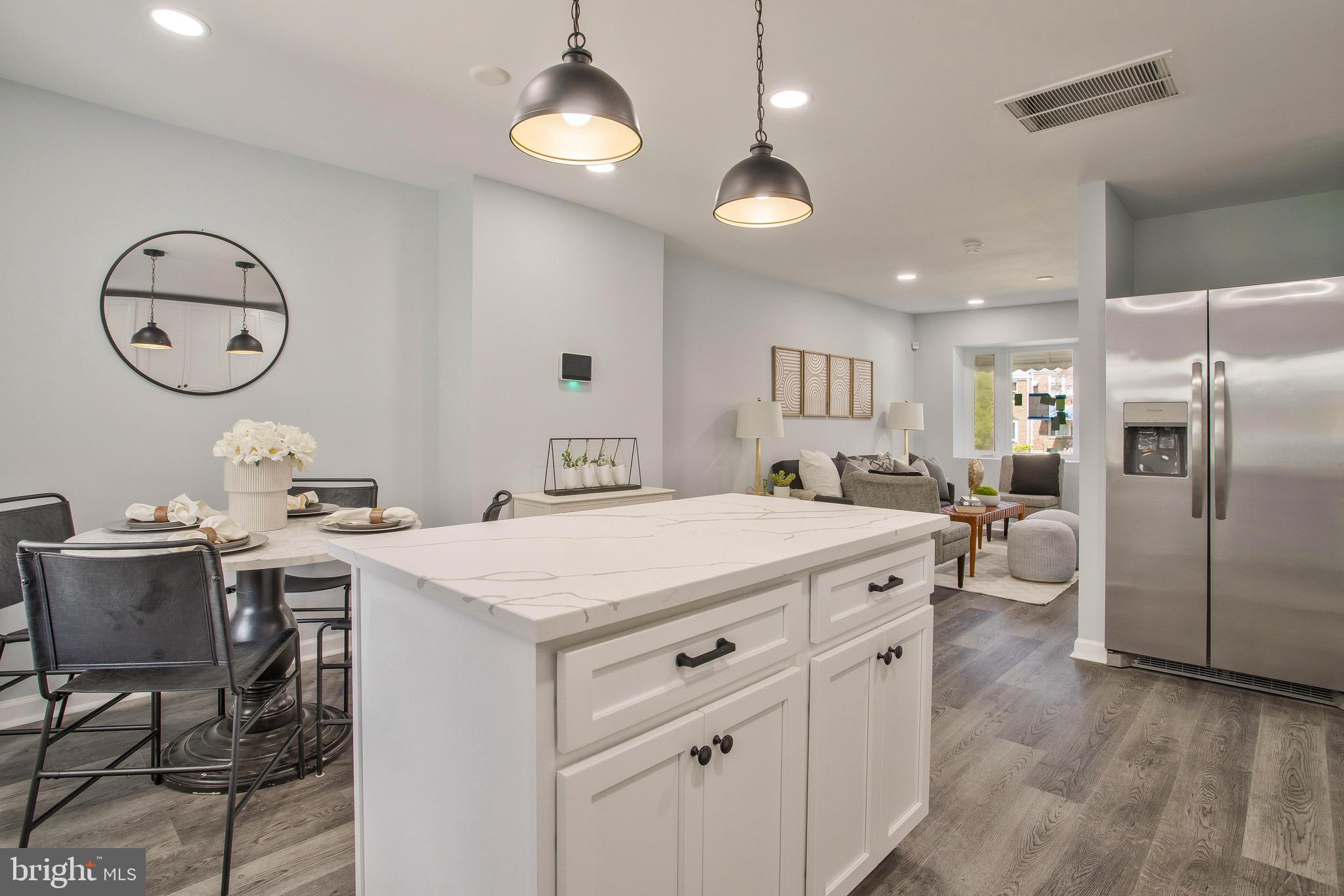 4439 Pen Lucy Road Baltimore, MD 21229 - Photo 12 of 40 Island w/ hanging shades