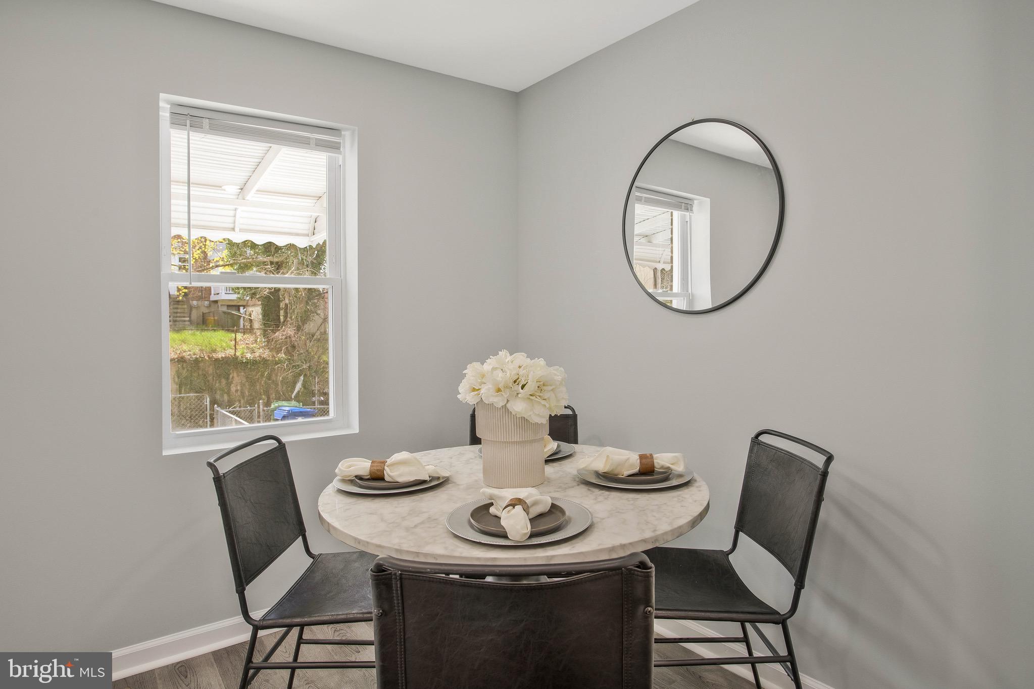 4439 Pen Lucy Road Baltimore, MD 21229 - Photo 14 of 40 Dinette area