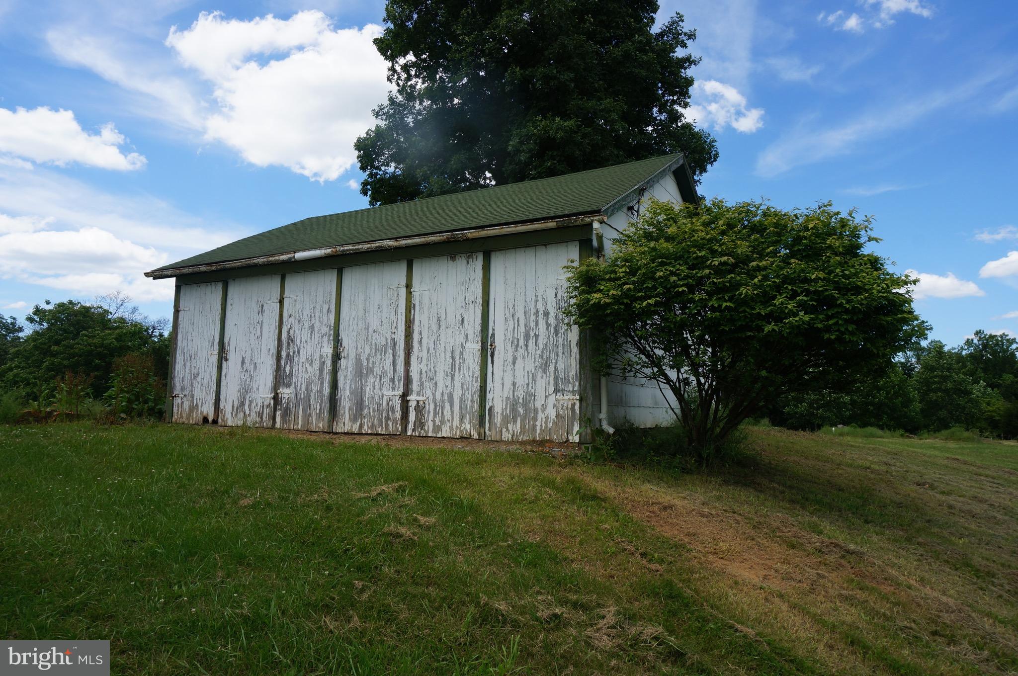 1692 Schoolhouse Road Middletown, PA 17057 - Photo 64 of 90 Storage Shed