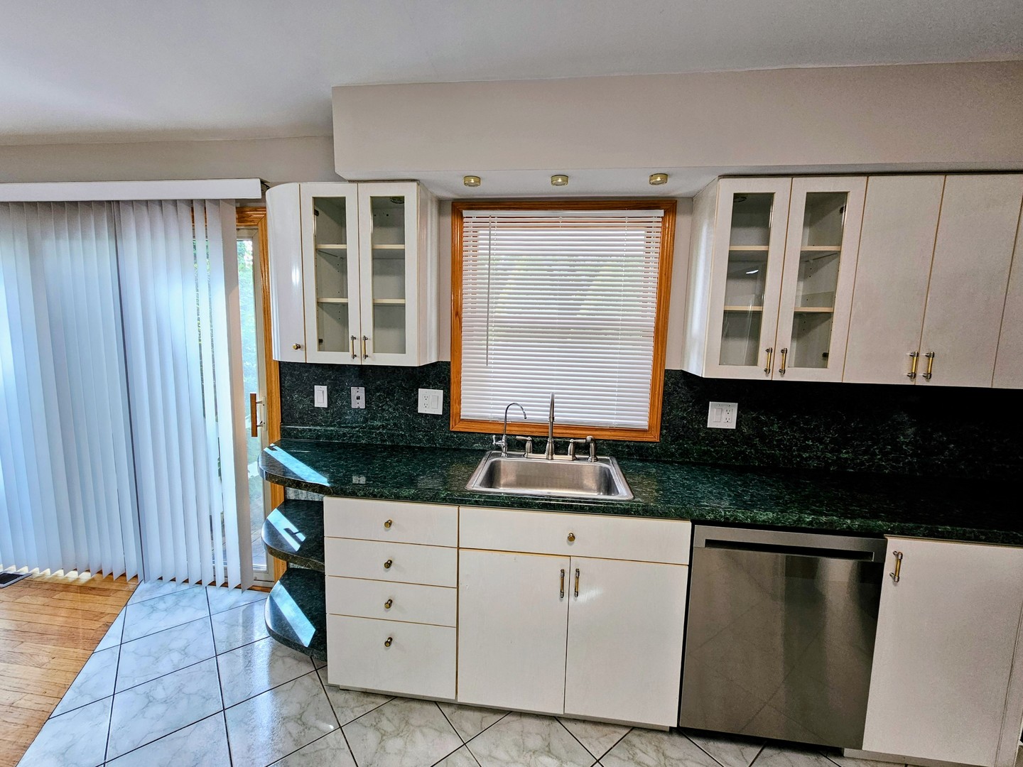 10 Mayflower Road Vernon Hills, IL 60061 - Photo 9 of 30