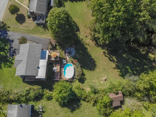 $299,900 | 203 Hilltop Drive, Bristol, VA 24202