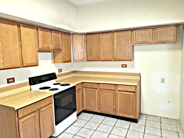 $199,900 | 819 North Austin Street, Rockport, TX 78382