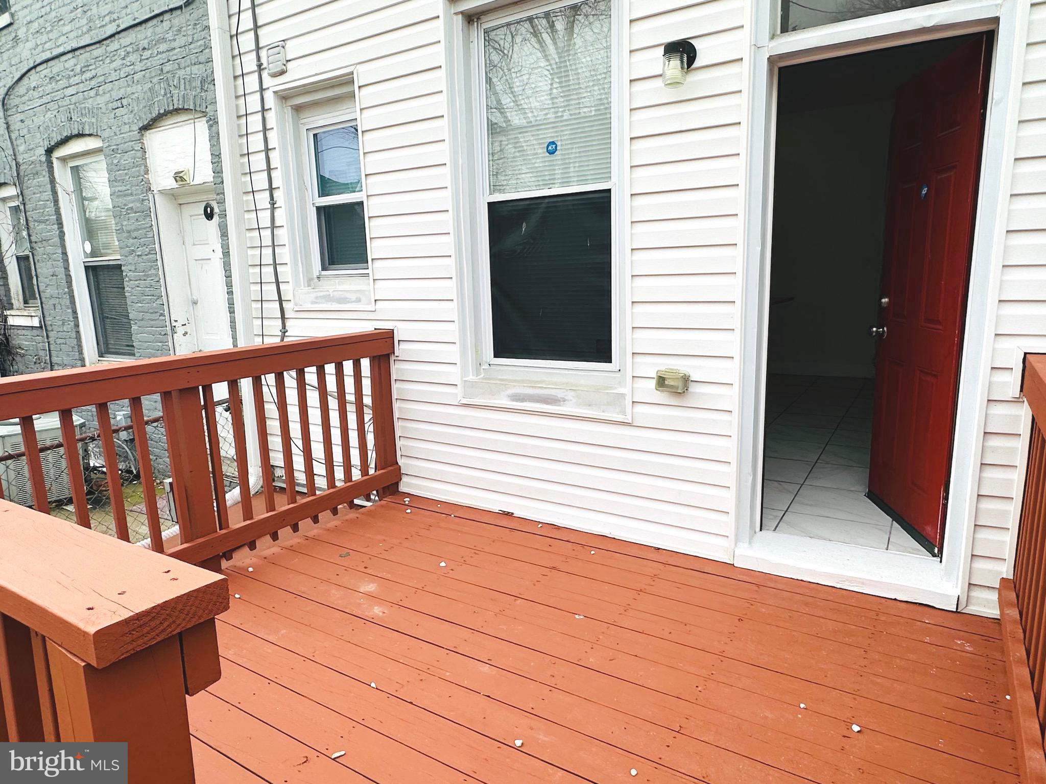 429 Yale Avenue Baltimore, MD 21229 - Photo 33 of 33 Rear Deck