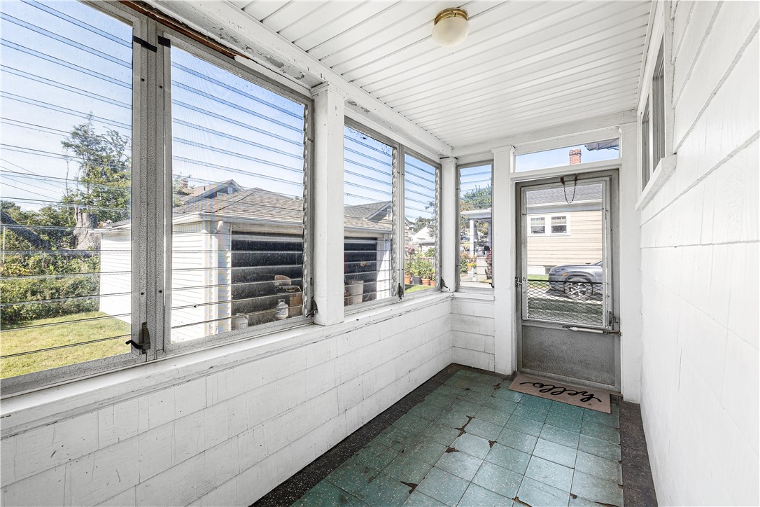 153 Lyndon Road Cranston, RI 02905 - Photo 16 of 26 Gallery Image 16