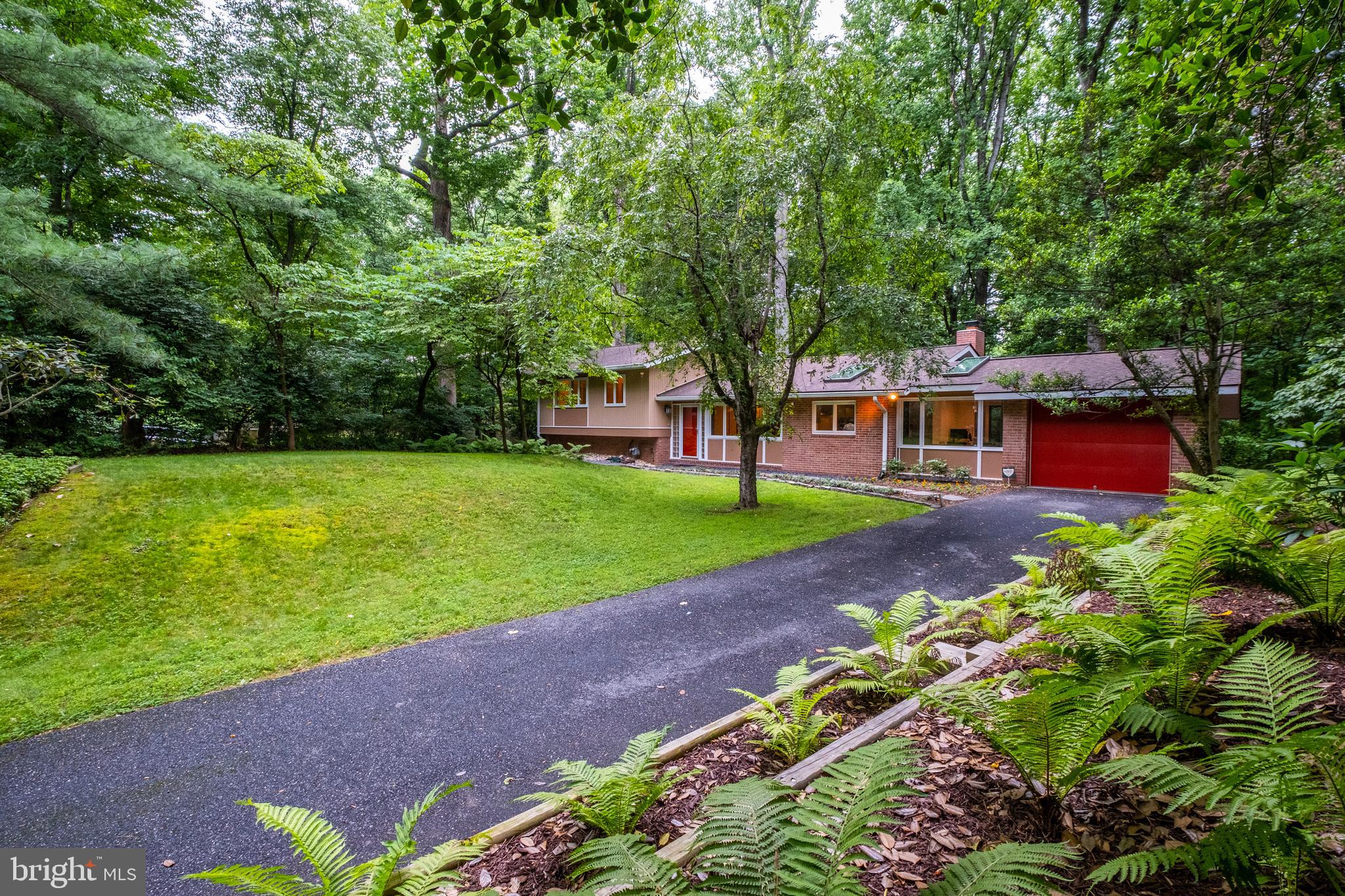 8312 Still Spring Court Bethesda, MD 20817 - Photo 3 of 49