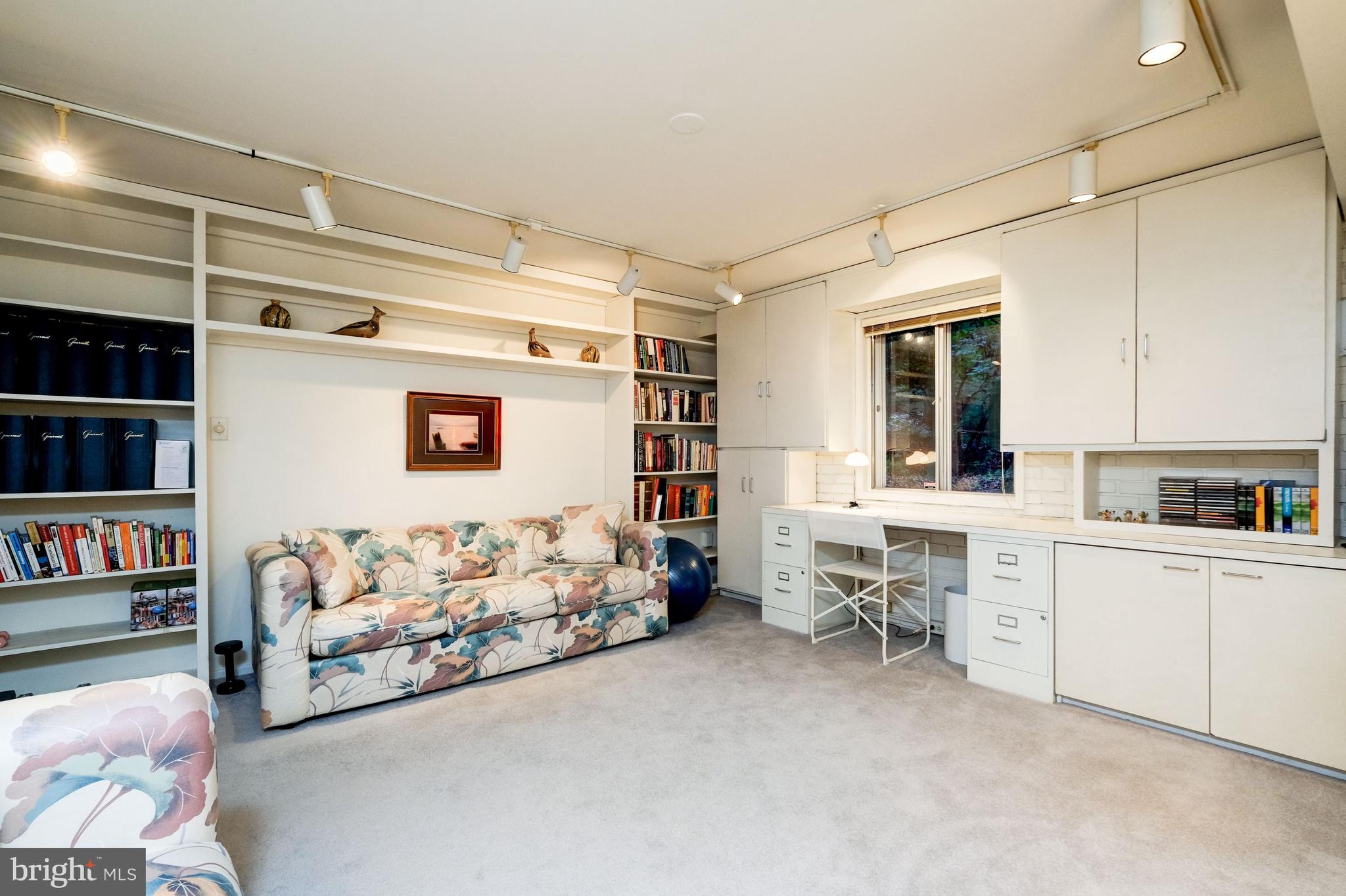 8312 Still Spring Court Bethesda, MD 20817 - Photo 39 of 49