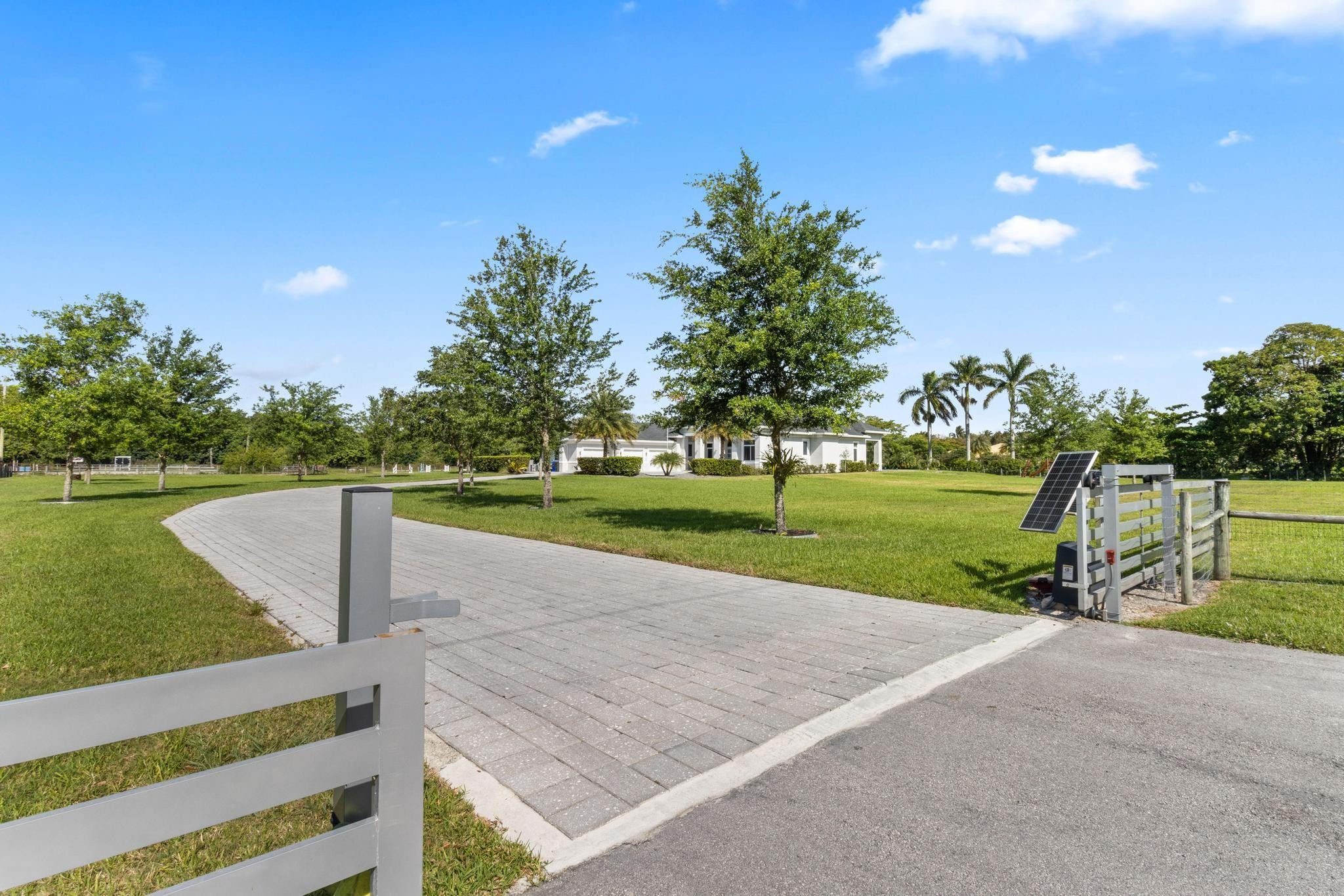 5501 Southwest 130th Avenue Southwest Ranches, FL 33330 - Photo 4 of 59 Photo 4