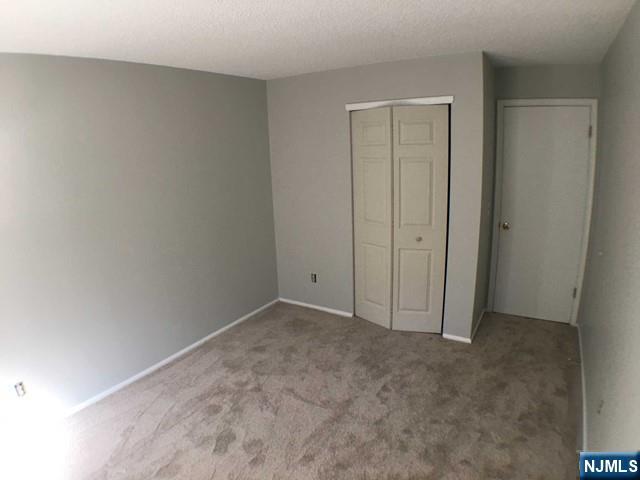 418 Poets Way Mahwah, NJ 07430 - Photo 12 of 29