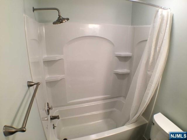 418 Poets Way Mahwah, NJ 07430 - Photo 15 of 29