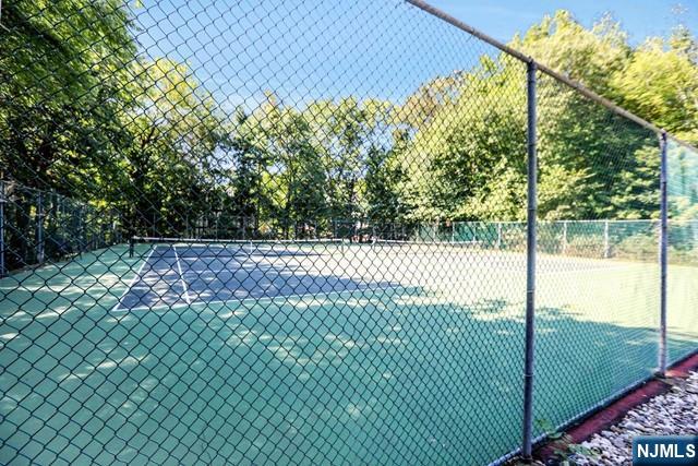 418 Poets Way Mahwah, NJ 07430 - Photo 22 of 29