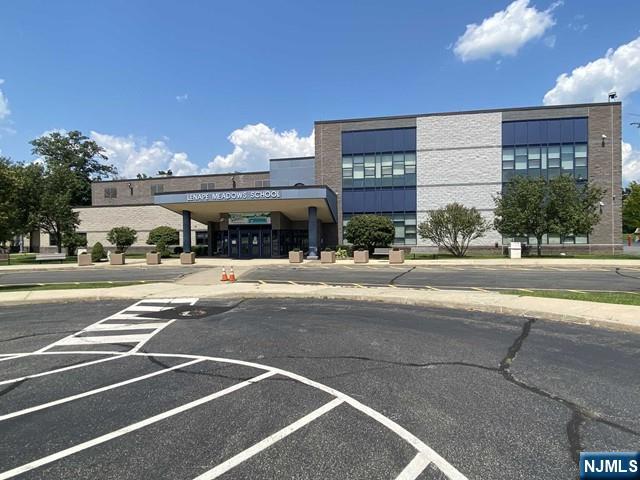 418 Poets Way Mahwah, NJ 07430 - Photo 24 of 29