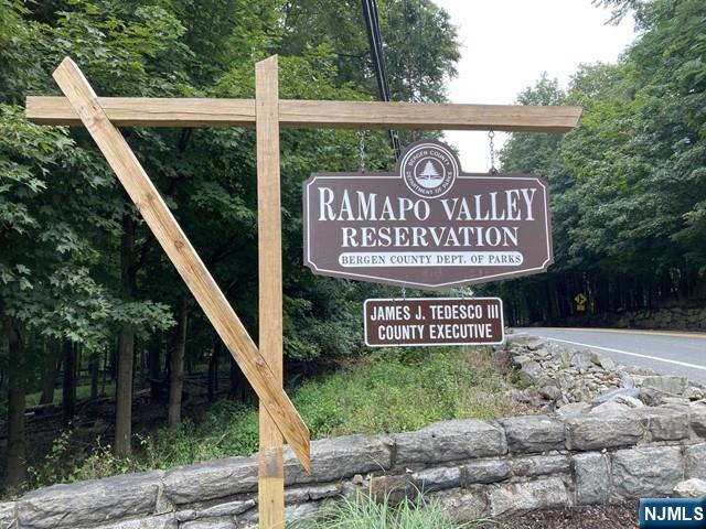 418 Poets Way Mahwah, NJ 07430 - Photo 29 of 29