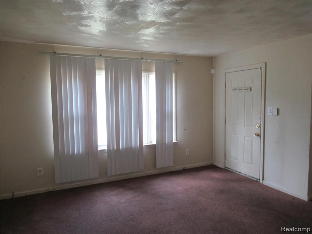 20562 Annchester Road Detroit, MI 48219 - Photo 5 of 9