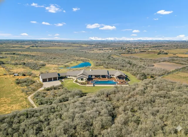 $2,999,990 | 1335 North Gable Road, St. Hedwig, TX 78152