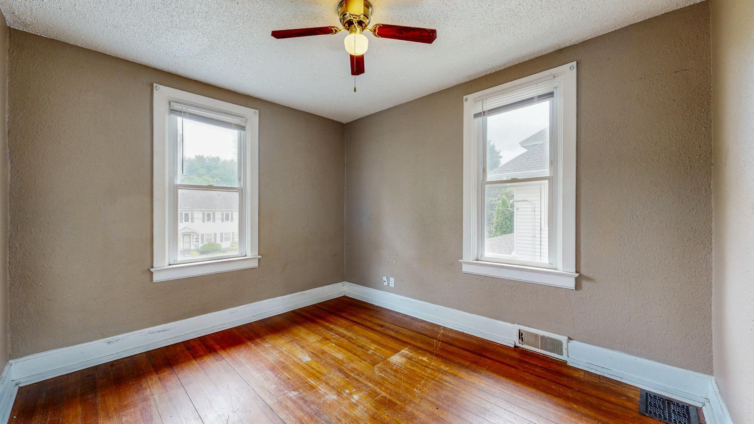 926 2nd Street Northwest Rochester, MN 55901 - Photo 3 of 33