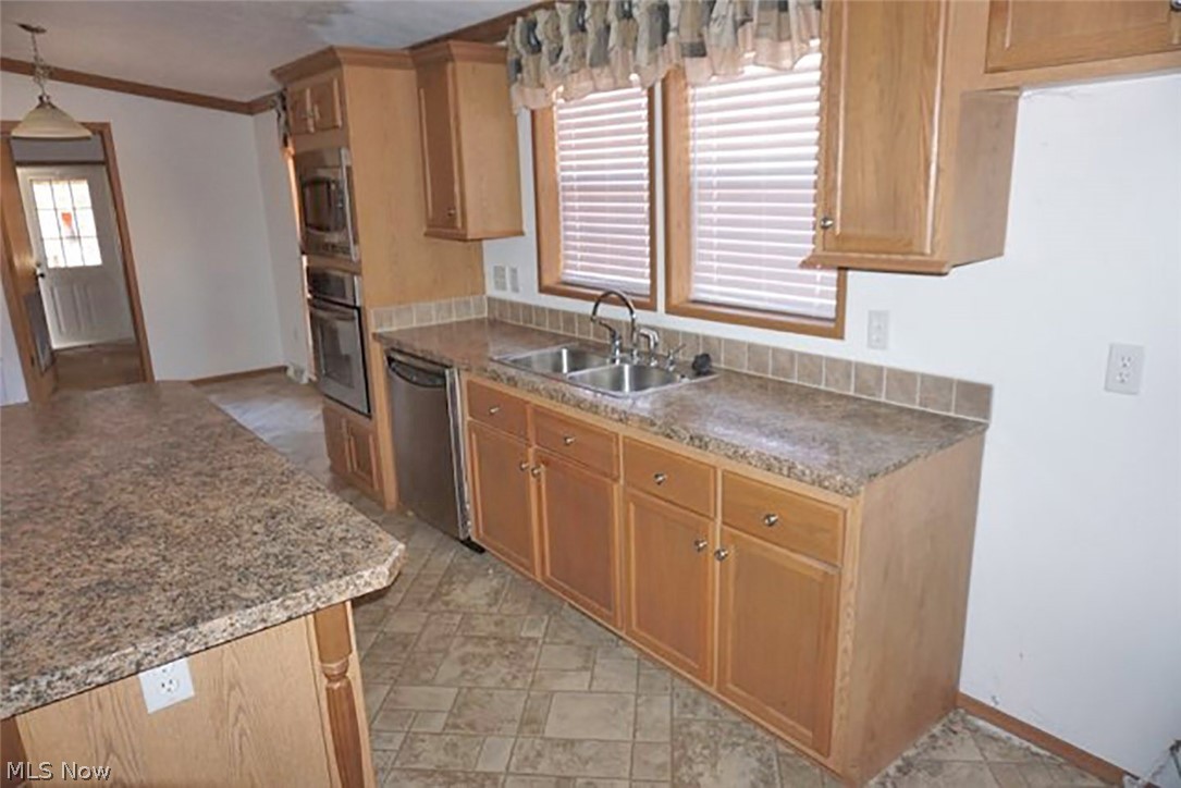 13580 Woodworth Road New Springfield, OH 44443 - Photo 10 of 17 Gallery Image 10