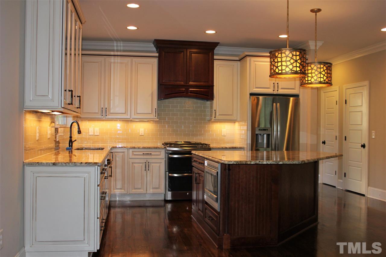8500 Briarthorne Place Raleigh, NC 27613 - Photo 5 of 30
