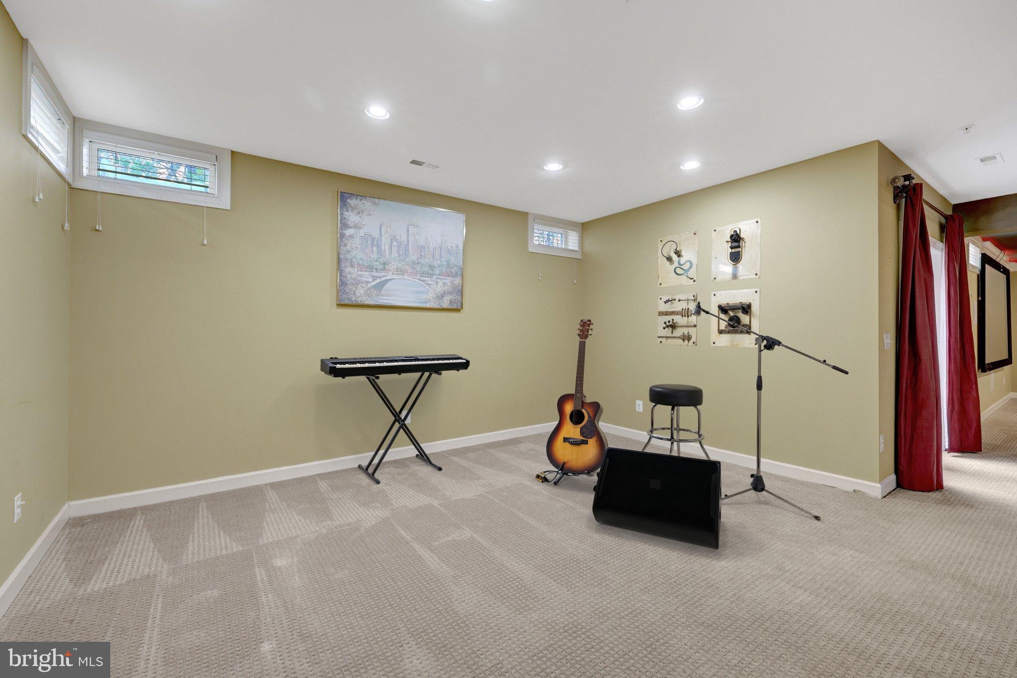 20443 Cliftons Point Street Sterling, VA 20165 - Photo 31 of 37 a view of a room with gym equipment