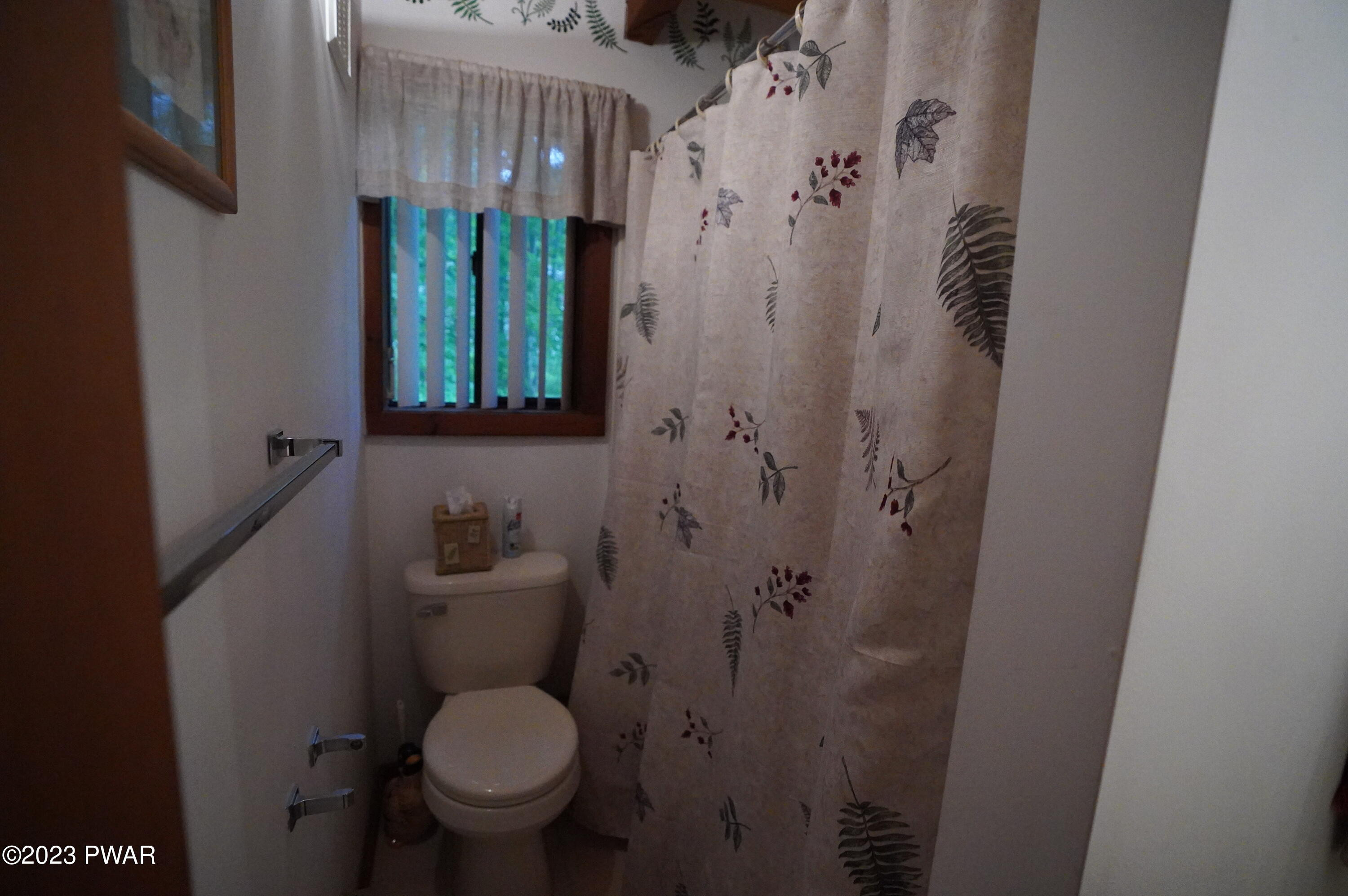 86 Roamingwood Road Lake Ariel, PA 18436 - Photo 30 of 95